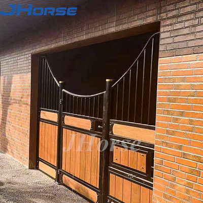 Chuồng ngựa tùy chỉnh chống thấm nước Lớp phủ chuồng ngựa ổn định Cửa trước