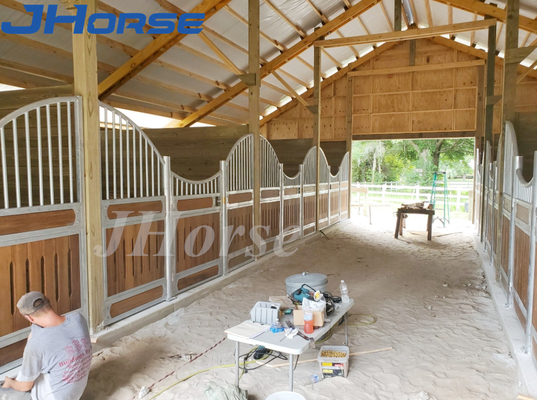 Mái che trong nhà Chuồng ngựa châu Âu Điền gỗ tre