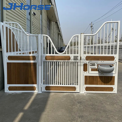 Sơn tĩnh điện cường độ cao Chuồng ngựa châu Âu ổn định với các phụ kiện