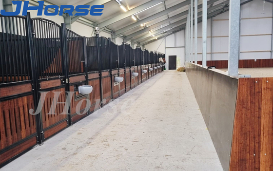 Chuồng ngựa Châu Âu 12 foot Chuồng ngựa được xử lý bề mặt bằng bột ổn định hoặc mạ kẽm