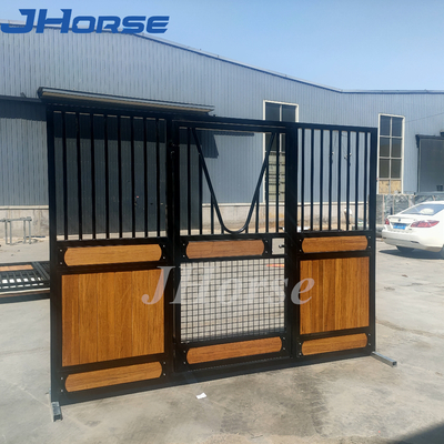 Mặt tiền chuồng ngựa di động sơn tĩnh điện có cửa trượt