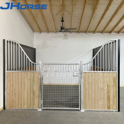 Luxury Europe Style Pine Infill Horse Stall Front Chống ăn mòn