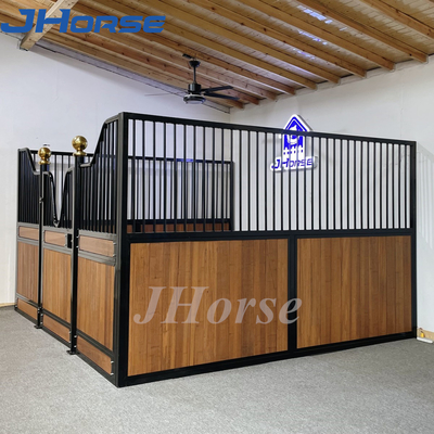 Chuồng ngựa ổn định tùy chỉnh được sơn tĩnh điện màu đen đúc sẵn
