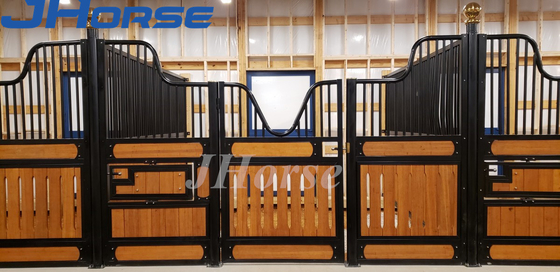 Gỗ đúc sẵn Sang trọng 304ss Chuồng ngựa có thể di chuyển Mặt tiền 3,5m