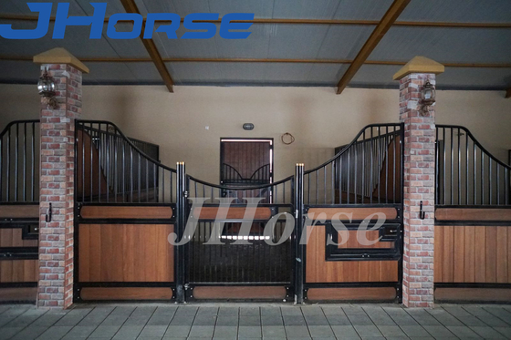Chuồng ngựa hạng nặng ngoài trời Châu Âu Barn Tất cả các màu 10ftx7ft