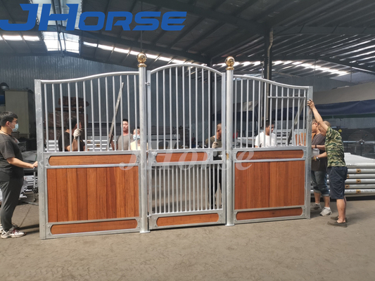 Chuồng ngựa làm sẵn 14ft Phong cách Châu Âu Mạ kẽm không gỉ sang trọng