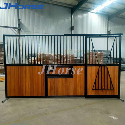 Cửa trượt Kích thước tiêu chuẩn 12ft X 12ft Horse Box Stalls
