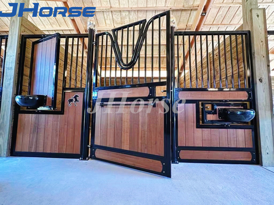 6ft X 6ft Tấm chuồng ngựa đúc sẵn Khung tùy chỉnh Mặt trước ngựa ổn định