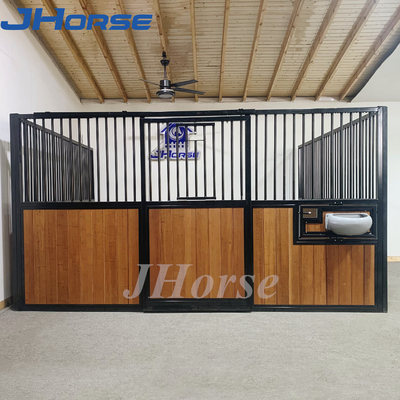 Tấm chuồng ngựa bằng thép 8ft X 6ft Cửa trượt ổn định cho ngựa