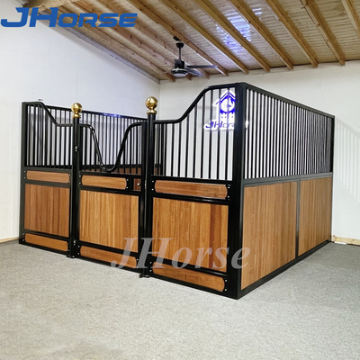 Mặt tiền chuồng ngựa 10 chân mạ kẽm có cửa xoay