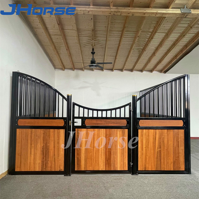 Căn nhà tiêu chuẩn châu Âu Căn hộ ngựa Ống sắt nhựa ủi cửa xoay