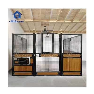 Farm hàn ngựa chuồng khung phía trước thiết kế thực tế và đẹp cho sức mạnh và vẻ đẹp