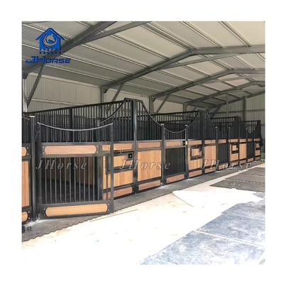 Chỗ ngựa châu Âu có thể tùy chỉnh ở độ cao khác nhau chống thời tiết với cửa lắc hoặc cửa trượt