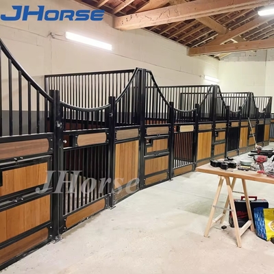 3.0m Phòng ngựa được hàn với gỗ tre hoặc gỗ lấp theo yêu cầu