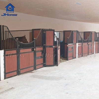 4.0 Chiều dài tùy chỉnh High Horse Stall Panel trong gỗ thông hoặc nhựa cho ổn định và an toàn chuồng ngựa