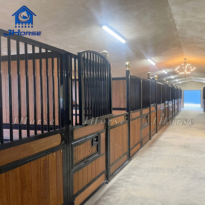 Đồ xách Prefab ngựa chuồng ngựa an toàn ngựa ổn định kim loại ngựa khoang hộp phía trước với gỗ tre